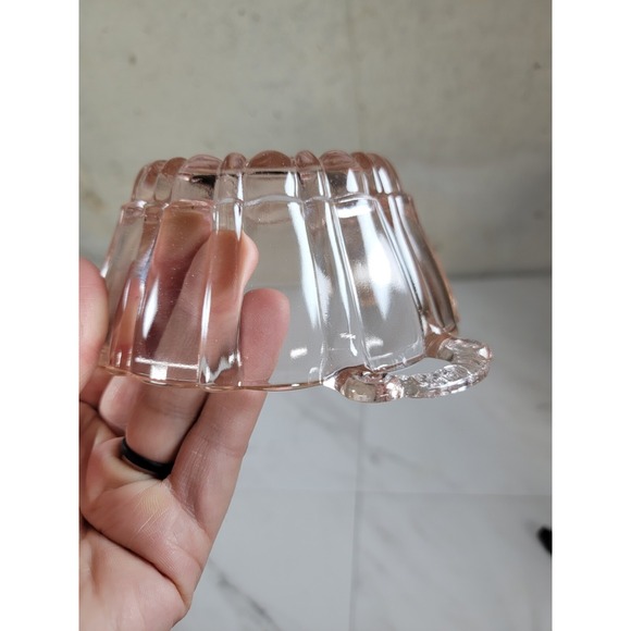 Vintage Pretty "Fluorescent‎ Pink" Depression Glass CANDY Bowl 5-1/2" w/Handles - Picture 7 of 12